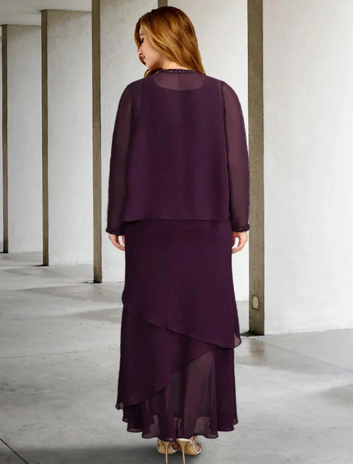 Vestidos de mãe da noiva de duas peças, corte A, plus size, curvos, elegantes, formais, comprimento até ao tornozelo, sem mangas, decote quadrado, chiffon com folhos e missangas