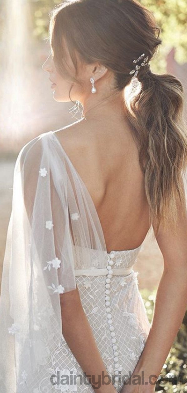 Vestidos de noiva compridos com decote em coração em tule e renda com aplicações. DB10045