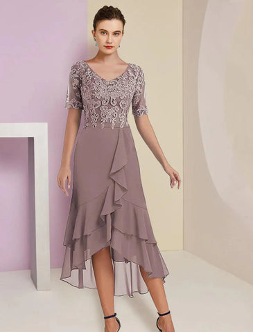 Zweiteiliges A-Linien-Kleid für die Mutter der Braut, formelle Herbsthochzeitsgäste, elegant, hoher und niedriger V-Ausschnitt, asymmetrisch, knielang, Chiffon, Spitze, kurze Ärmel, 3/4-Ärmel, Wickelkleid inklusive Applikationen