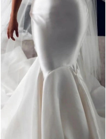 Formelle Brautkleider Meerjungfrau/Trompete Schulterfrei Ärmellos Hofschleppe Satin Brautkleider Mit Falten